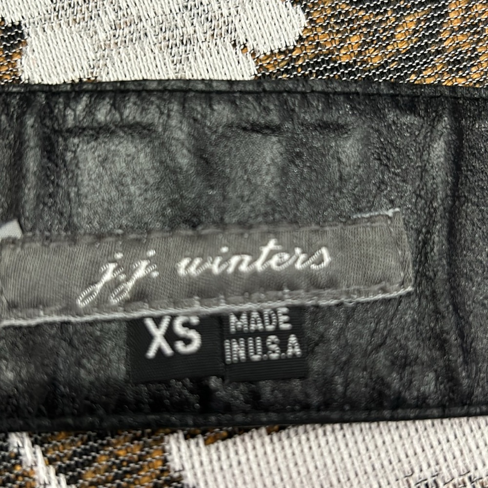 J J Winters Good Pre-Owned Condition Made In U S … - image 5